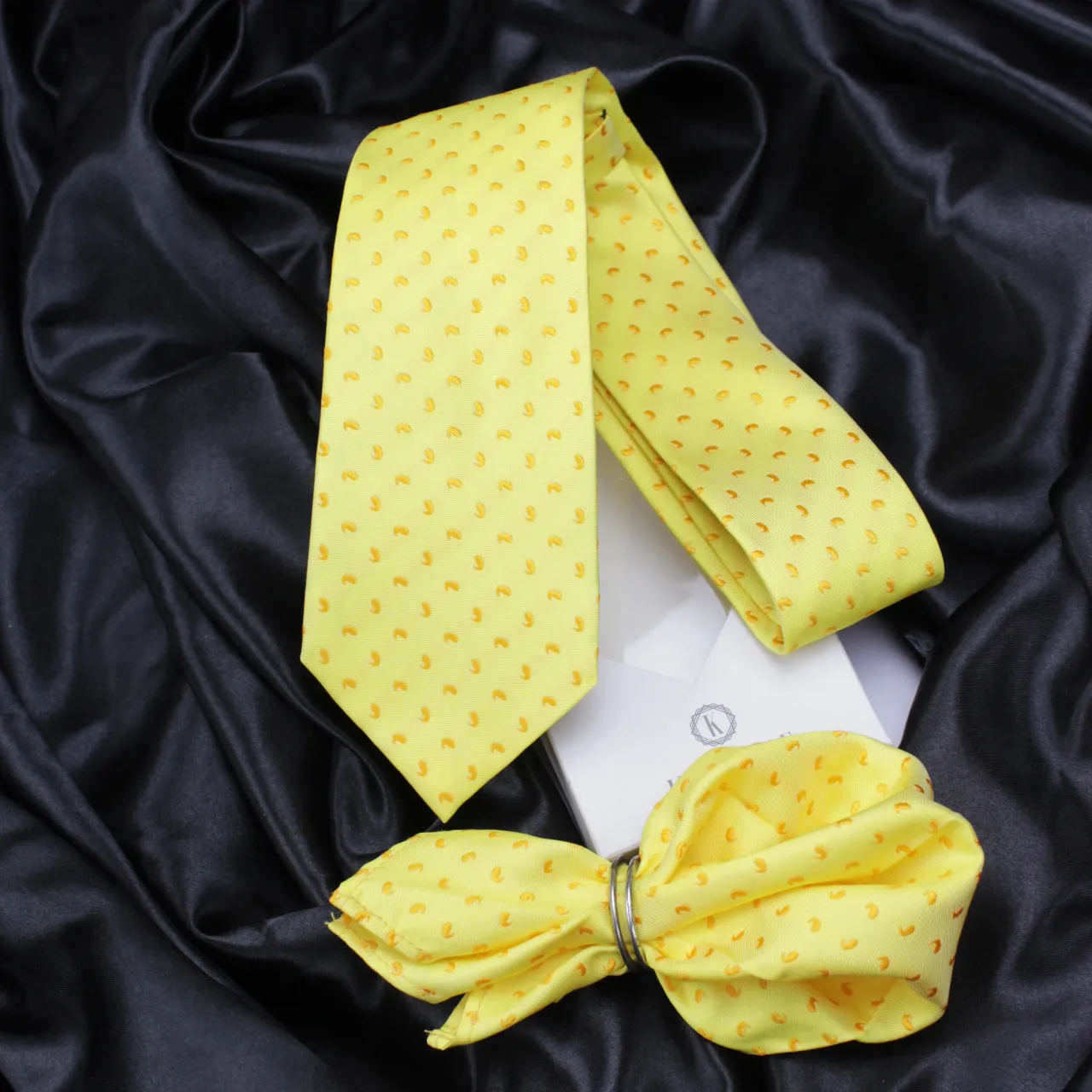 Kovove Yellow Abstract Necktie and Pocket Square Gift Box